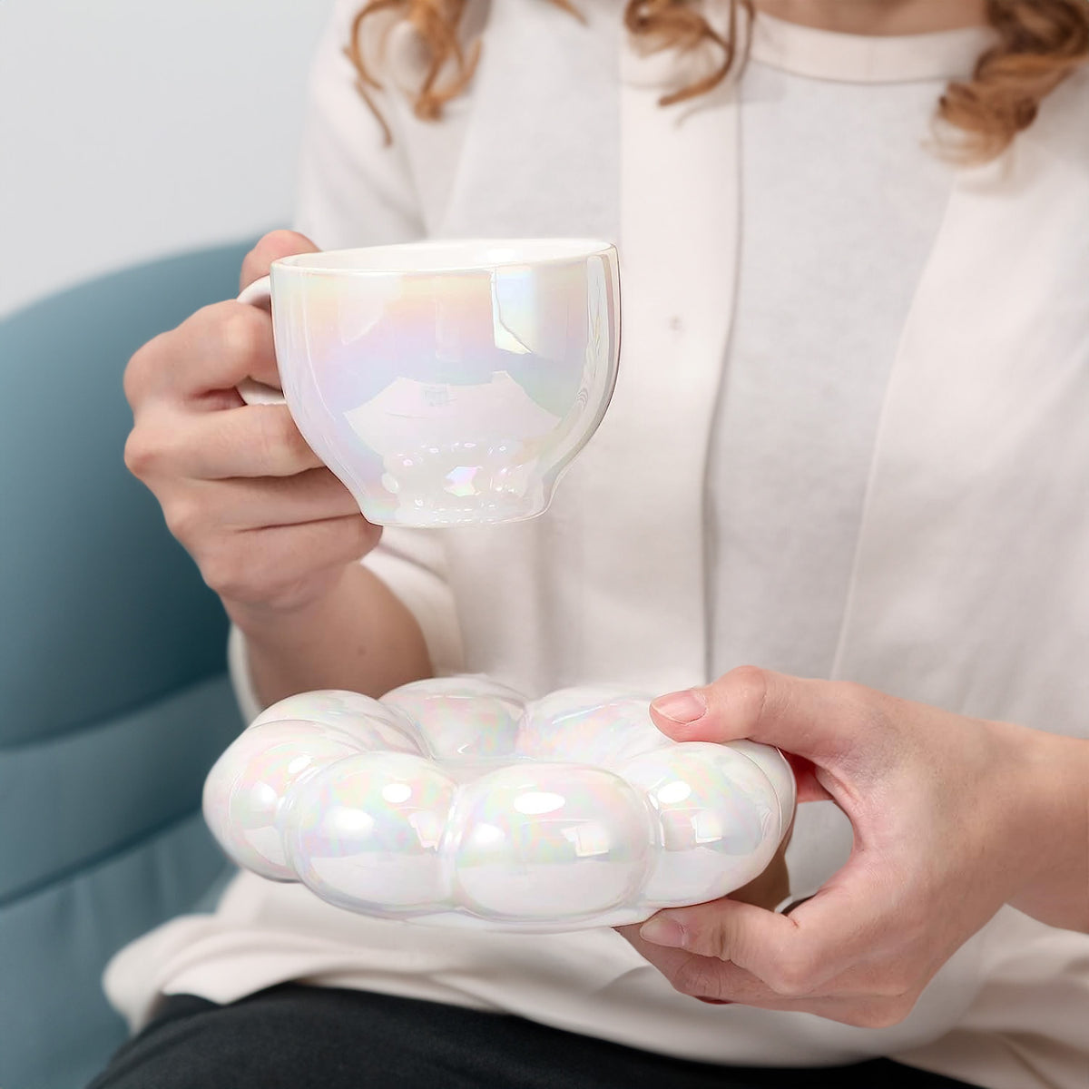 Ceramic Coffee Mug with Saucer, Creative Cute Mug with Sunflower Coaster for Office and Home, Dishwasher and Microwave Safe, 7 oz/200 ml for Tea Latte Milk (Pearl White)